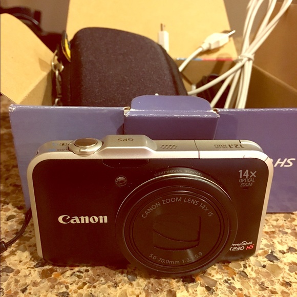 New canon powershot!!! 12 mega pixels - Picture 1 of 3